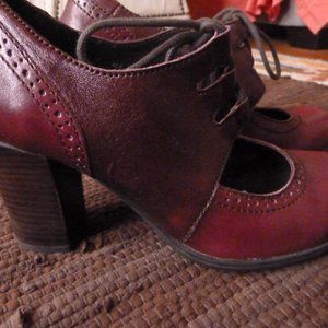 Born Oxford/Mary Jane High Heel Burgundy Size 8